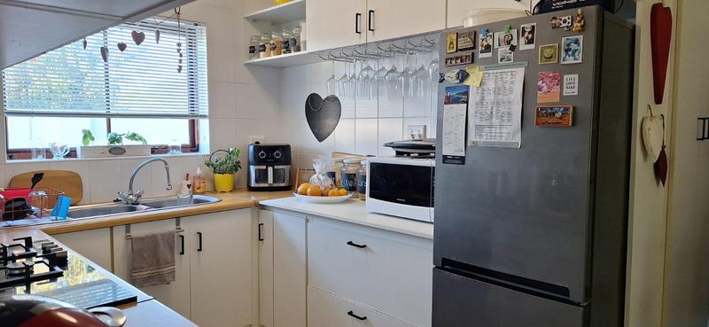 2 Bedroom Property for Sale in Sandbaai Western Cape